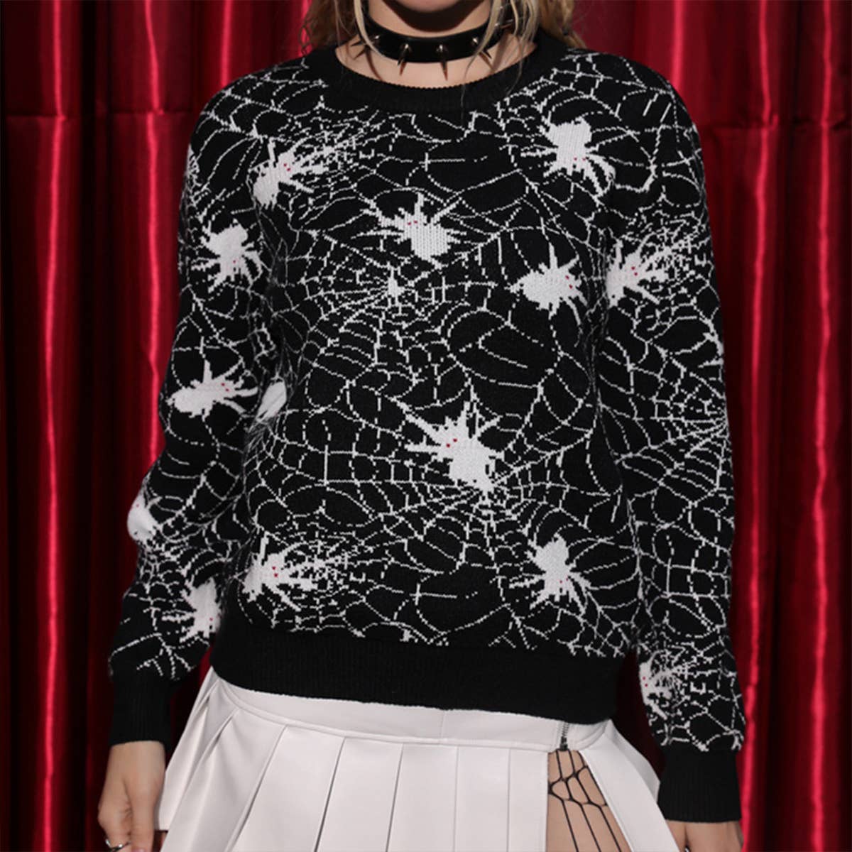 BLACK SPIDER JACQUARD LOOSE LONG-SLEEVED SWEATER