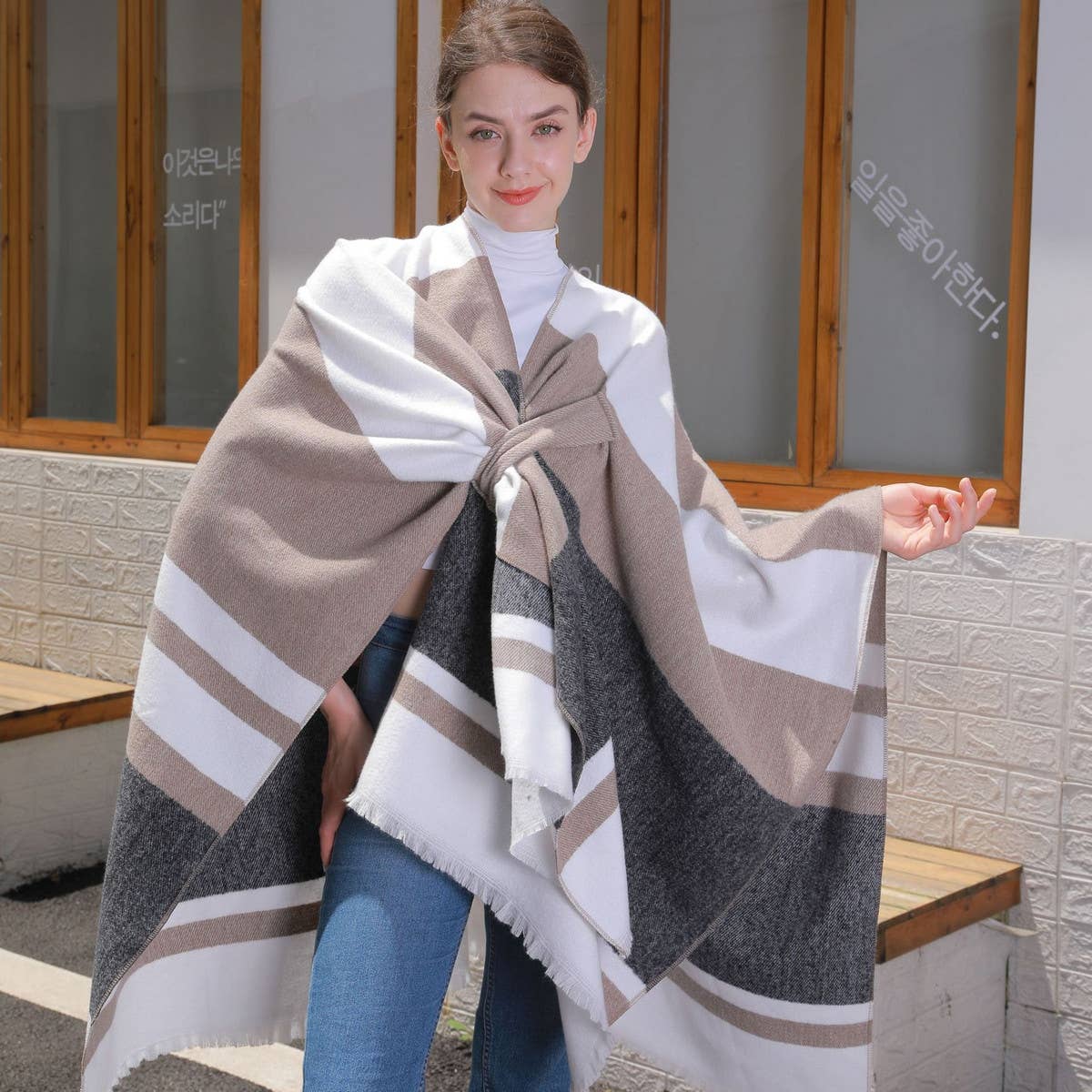 SIMPLE AND LONG WARM TASSEL SIDE STRAP SHAWL