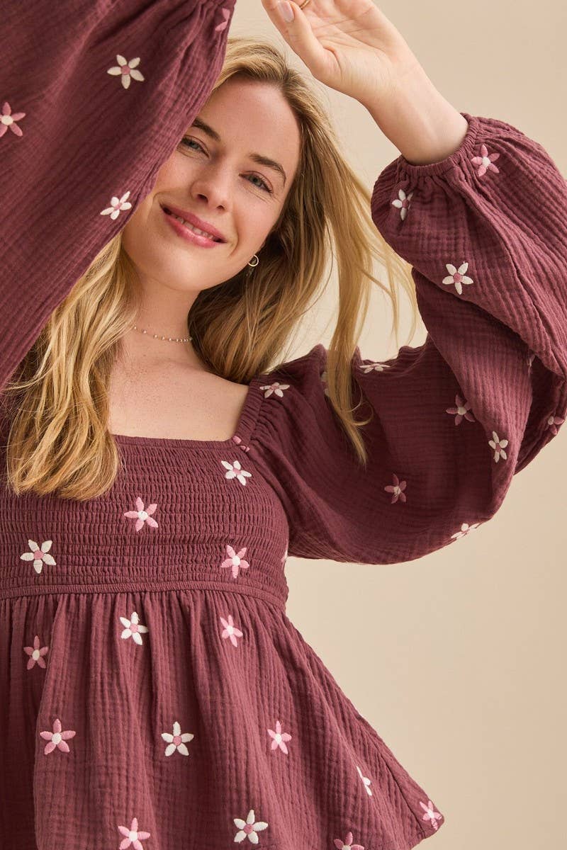 CWTBLL3953_LOOSE LANTERN SLEEVE SQUARE NECK EMBROIDERED TOP