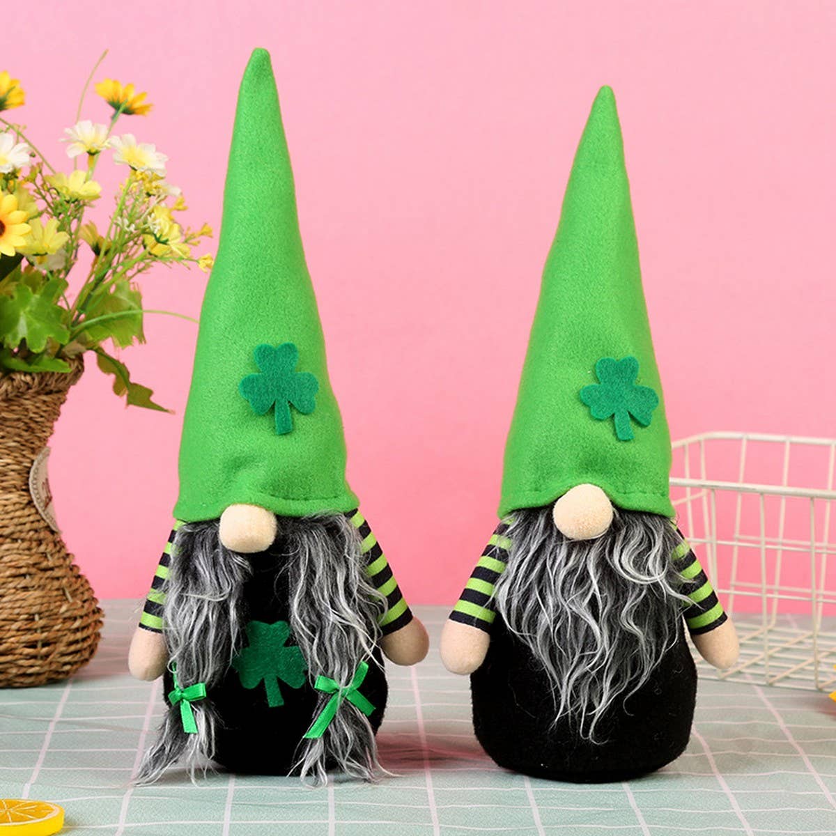 CWMM9483_ST. PATRICK'S DAY FACELESS OLD MAN ORNAMENT