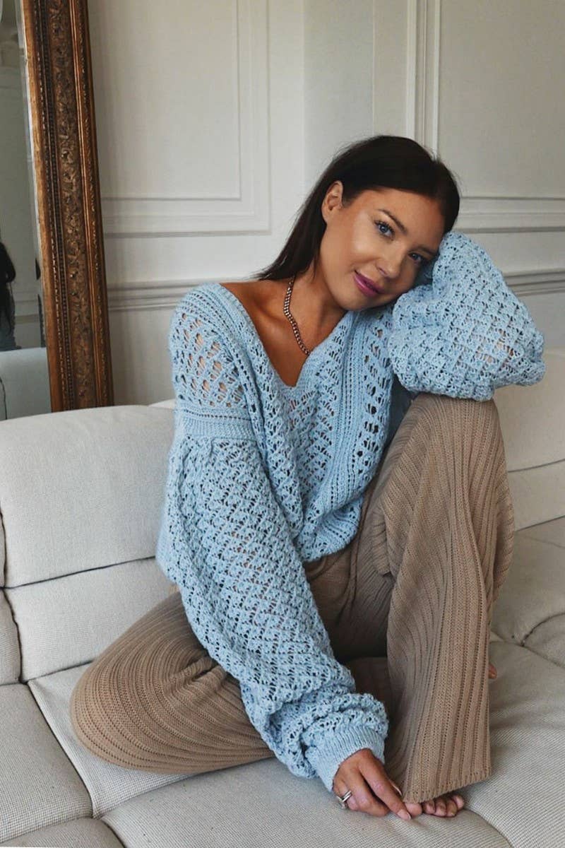 CWOSWL3168_HOLLOW V-NECK KNITTED CROCHETED SWEATER