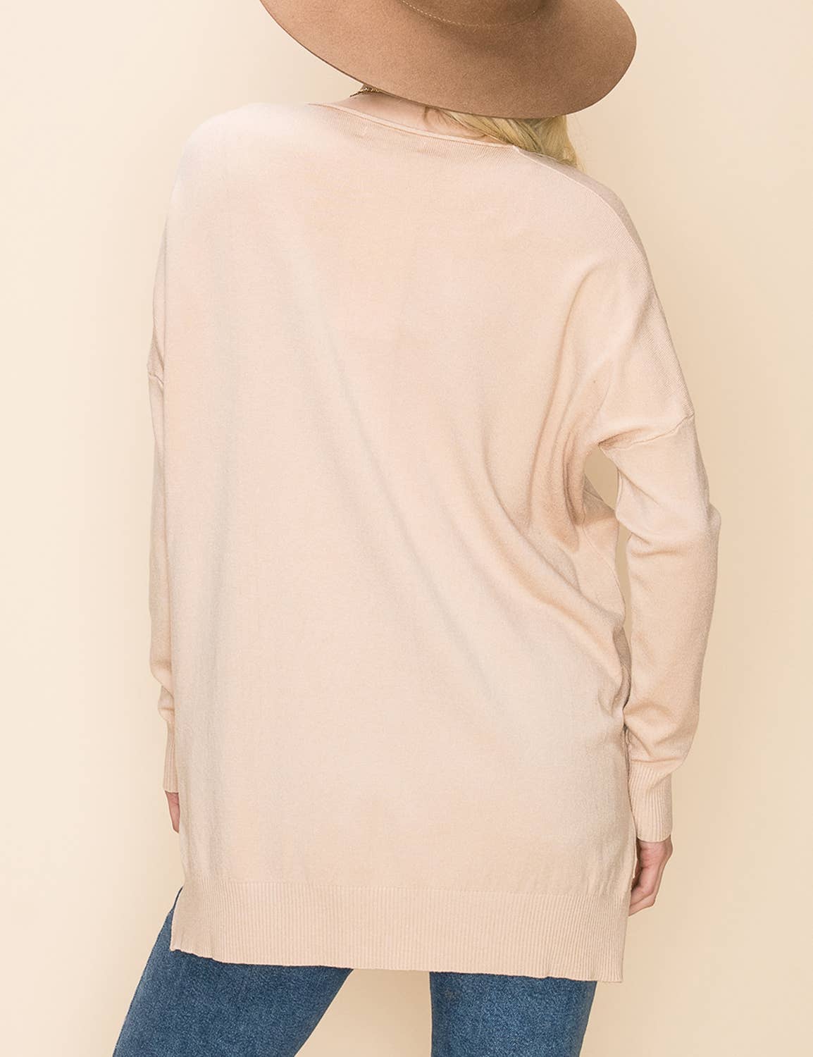 CWOSWL1826_V NECK LOOSE FIT TUNIC LENGTH SOFT SWEATER TOP