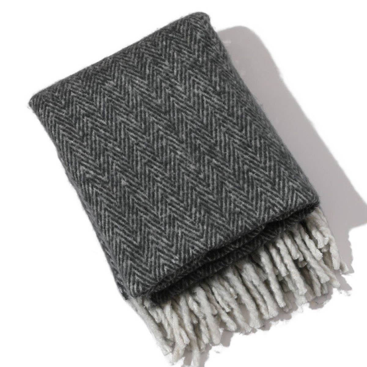 KNITTED SOLID COLOR LIGHTWEIGHT SOFA BLANKET