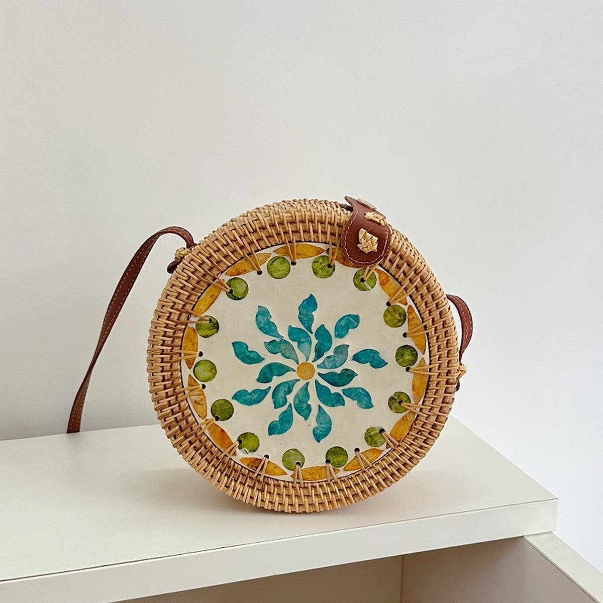 WOVEN COLORFUL SHELL SHOULDER CROSSBODY BAG_CWMM4546