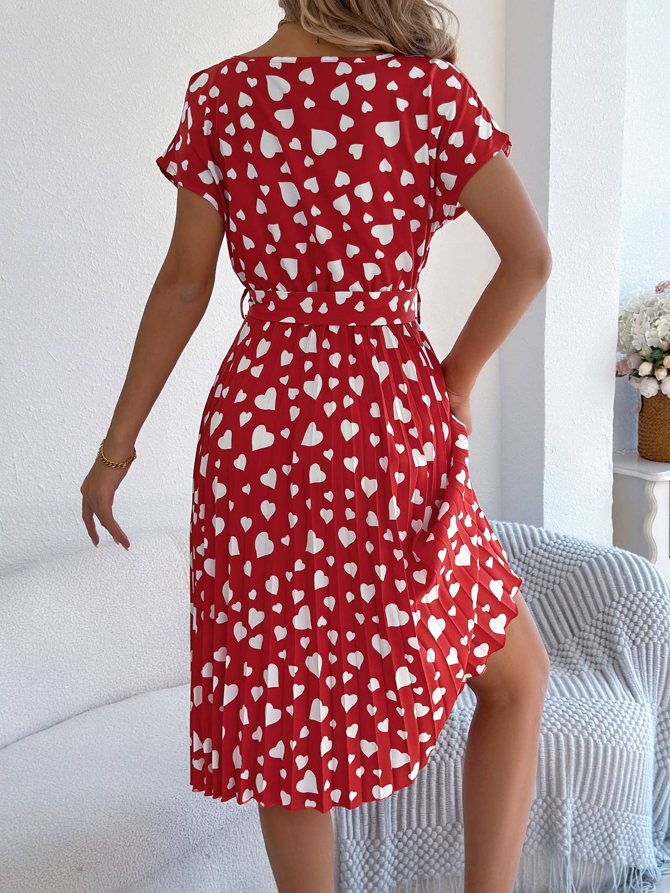 Casual love short sleeve waist pleated dress