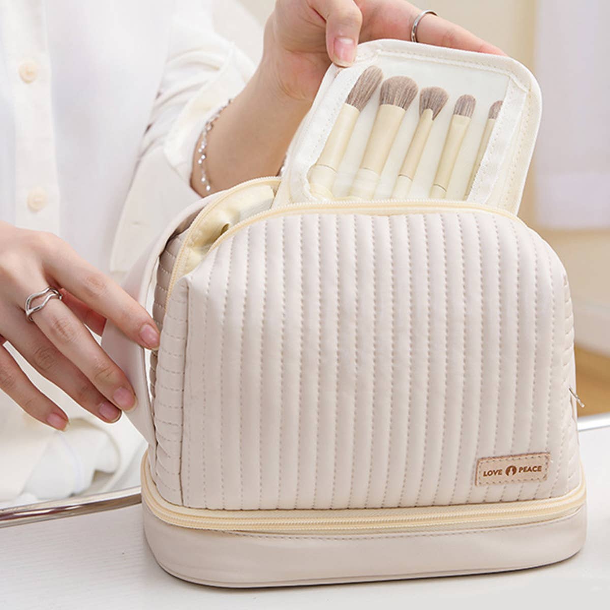 MULTIFUNCTIONAL DOUBLE LAYER COSMETIC BAG _CWAB0554