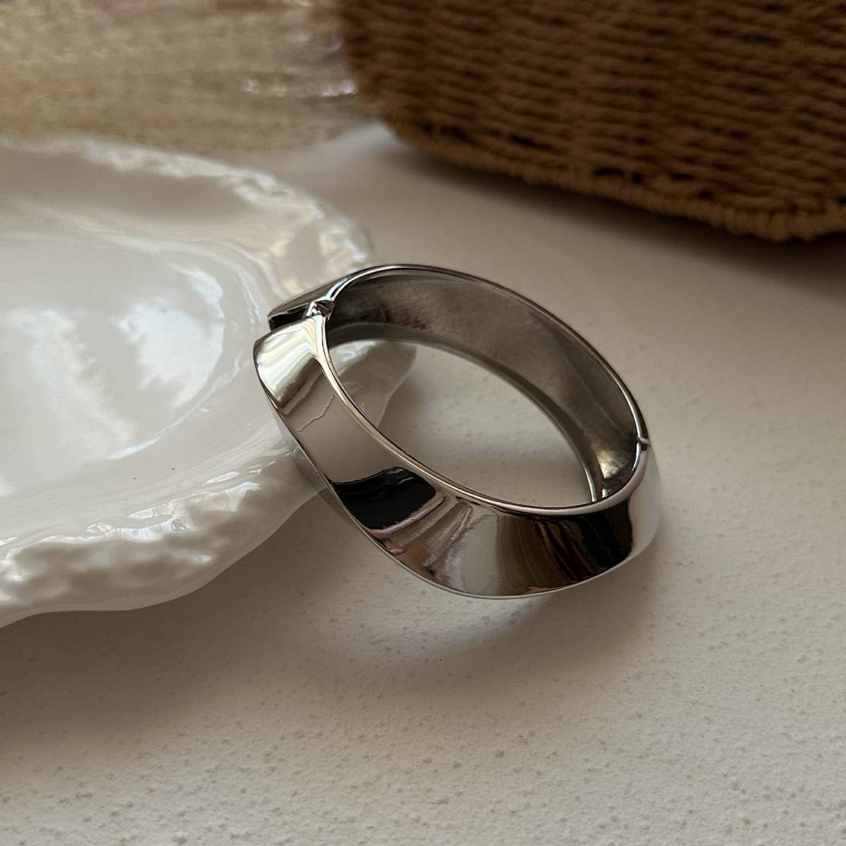 NEW DESIGN HIGH-END SMOOTH RING BRACELET
