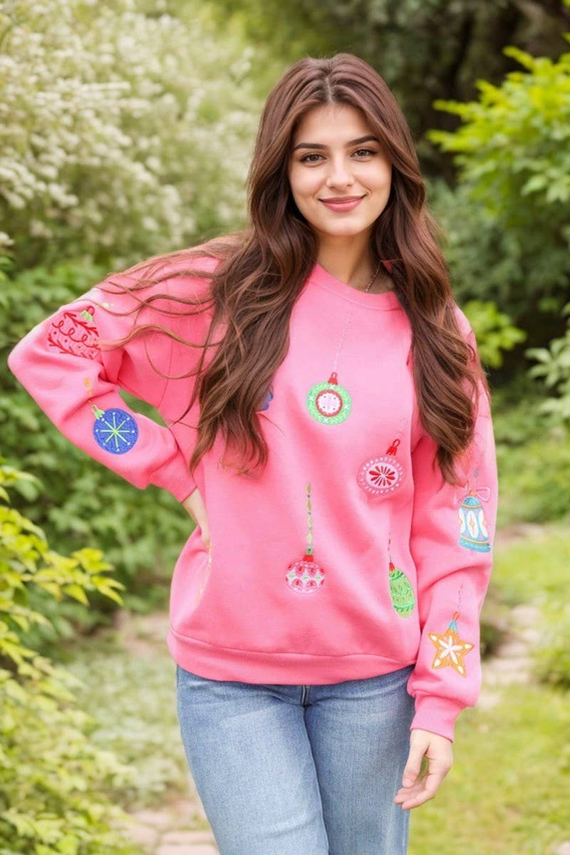 CWTBLL3902_CHRISTMAS LIGHTS EMBROIDERED CREWNECK SWEATSHIRT