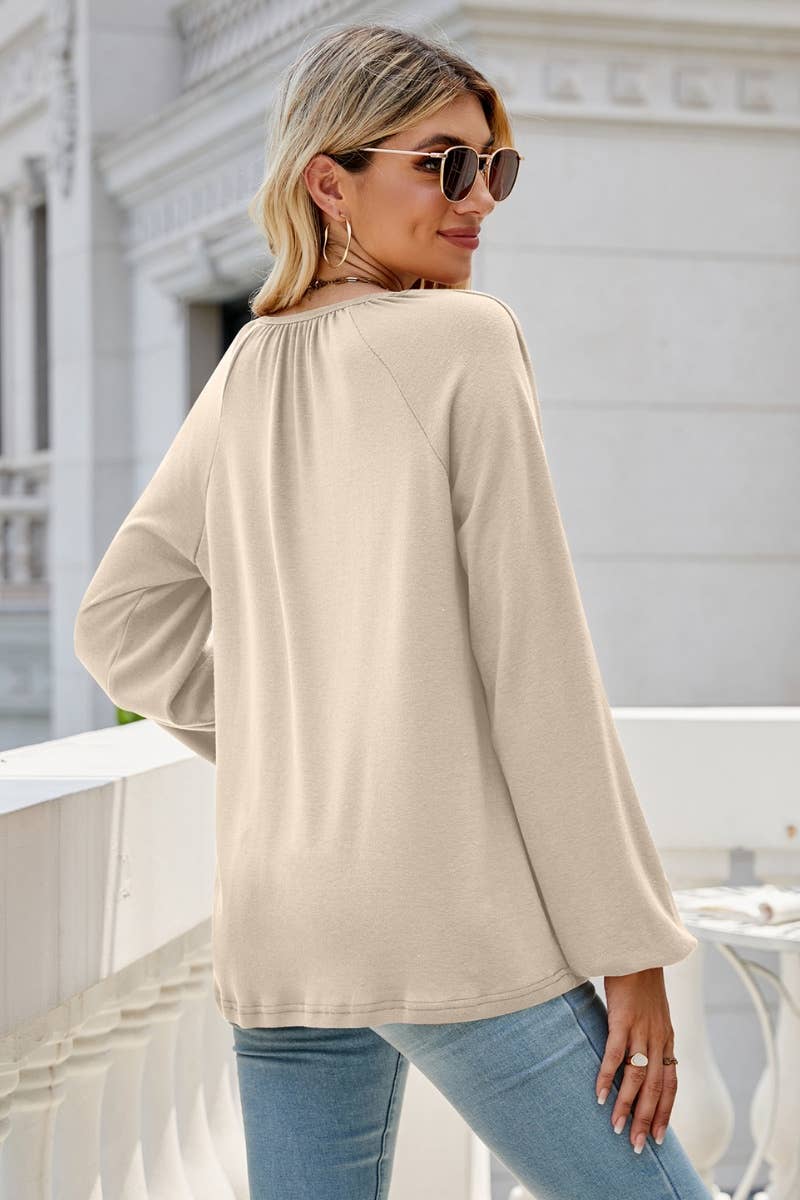 CWTBLL2858_LOOSE PLEATED V-NECK LONG SLEEVE TOP