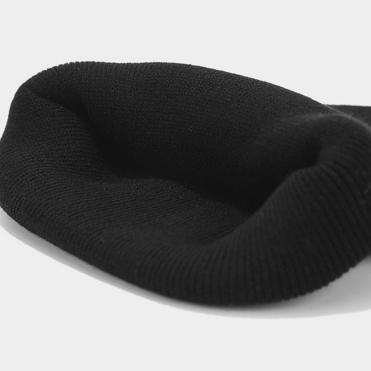 SIMPLE LETTER EMBROIDERY KNITTED HAT_CWAH1586