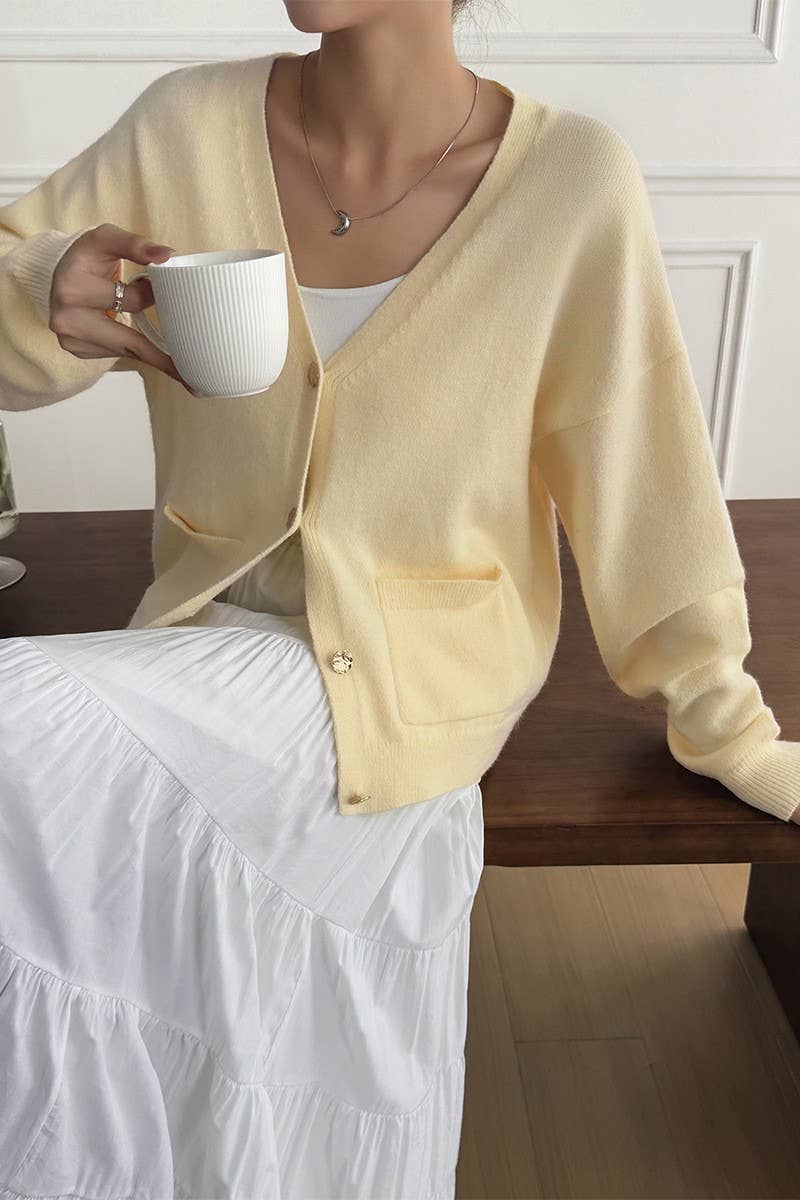 CWOCAL00771_SOLID COLOR V-NECK KNITTED CARDIGAN