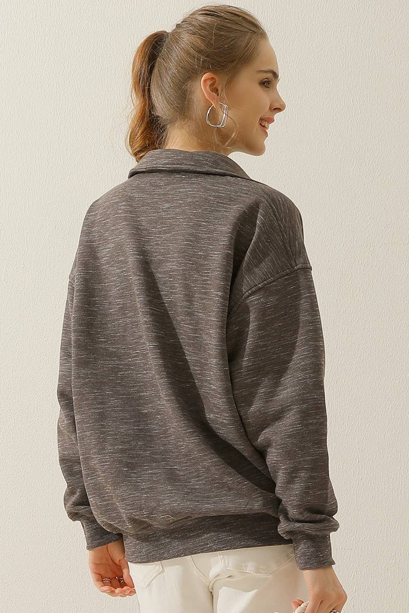 CWTTL904_BOTTON COLLAR SWEATSHIRT WITH KANGAROO POCKET