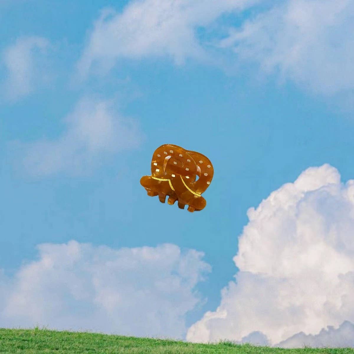 CWAHA4443_SIMPLE AND STYLISH AUSPICIOUS KNOT SHARK CLIP