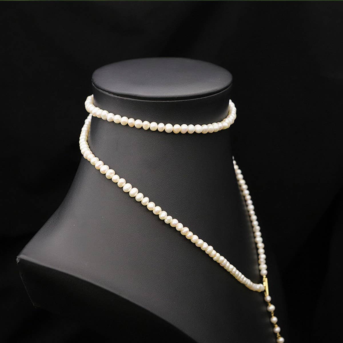 DESIGN NATURAL LONG PEARL SWEATER NECKLACE