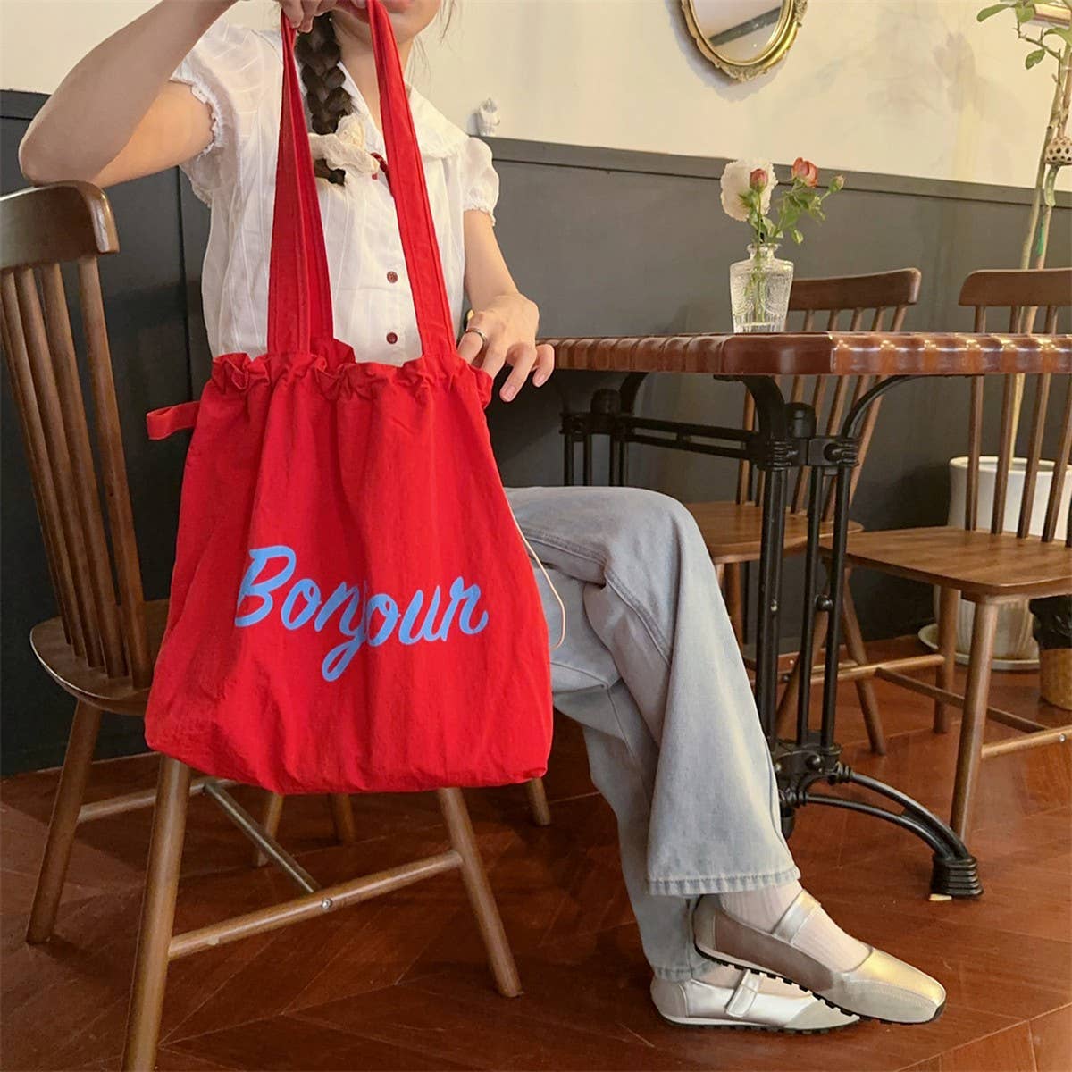 CWAB3903_LETTERING PRINT DRAWSTRING SHOULDER BAG