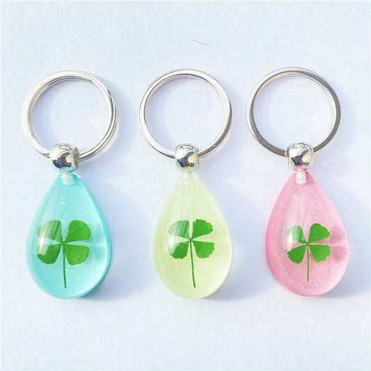 CREATIVE NEW FOUR-LEAF CLOVER LUMINOUS KEYCHAIN