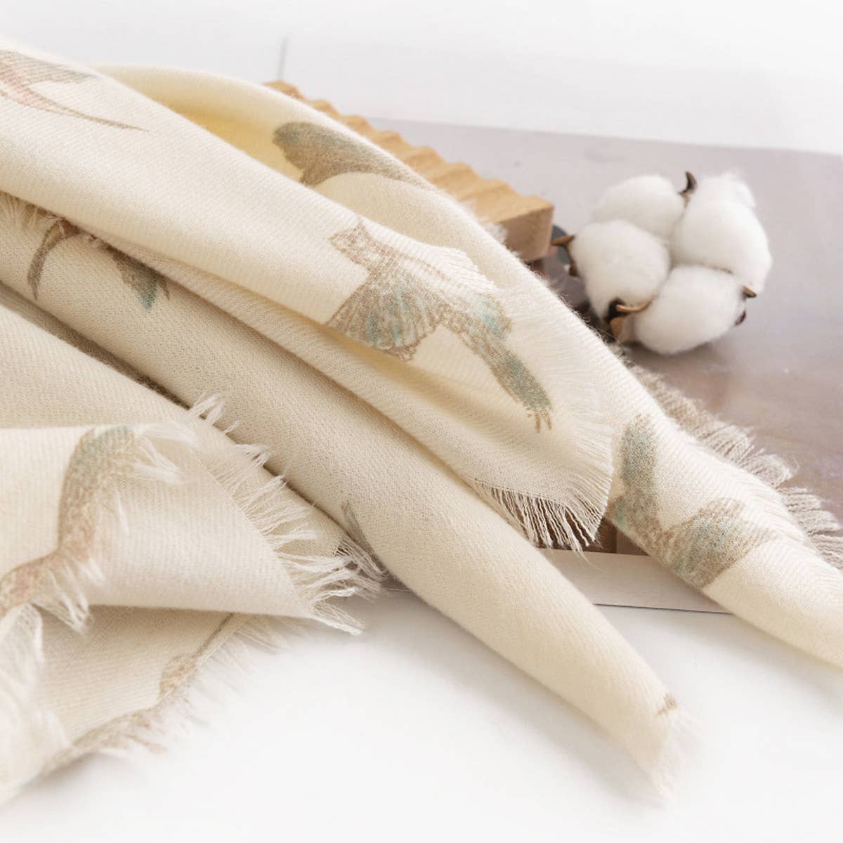 FASHIONABLE AND FRESH NEW PRINTED SCARF_CWASC1011