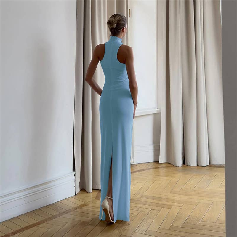 A body-hugging neck-hanging solid-color dress