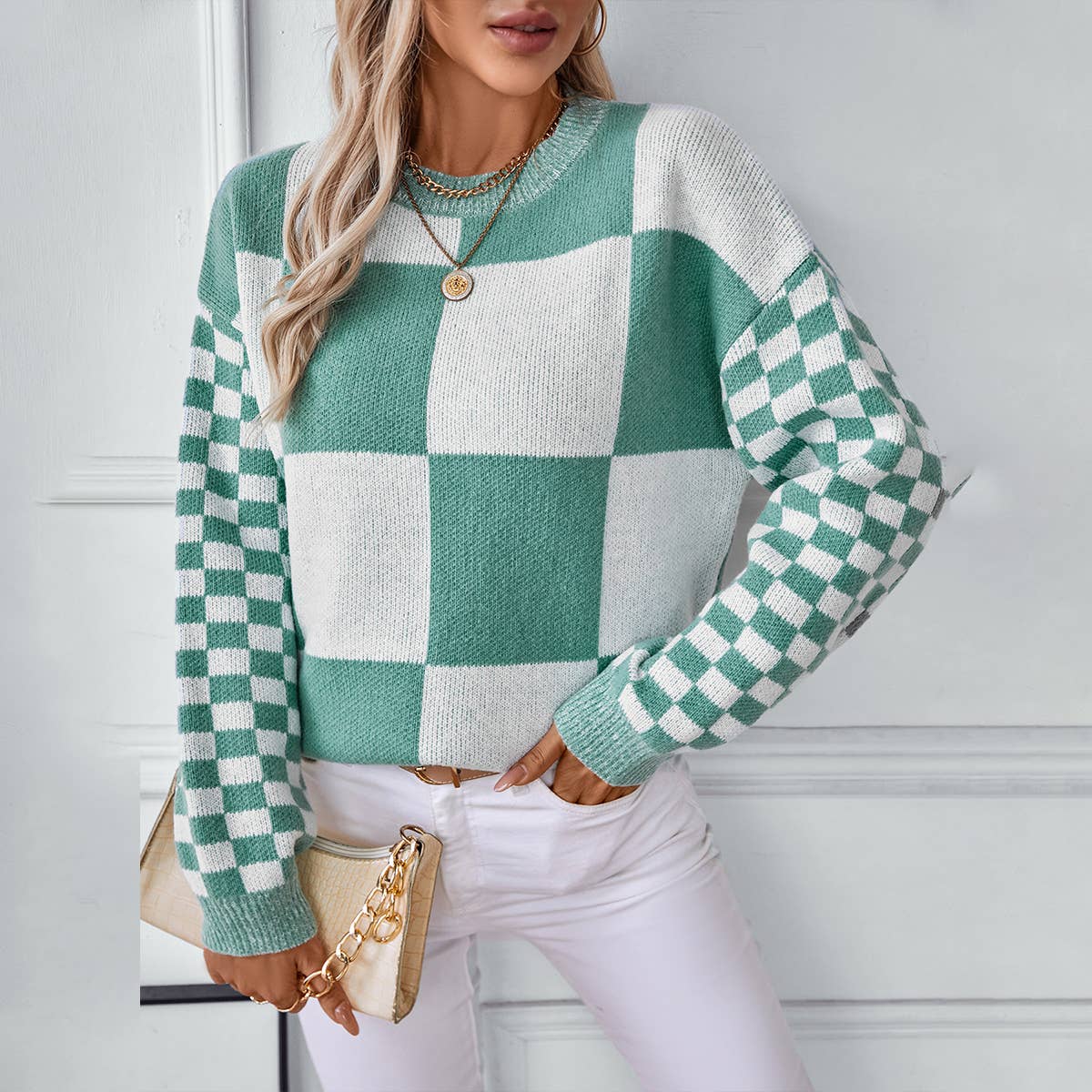 CONTRASTING CHECKED PULLOVER KNIT SWEATER