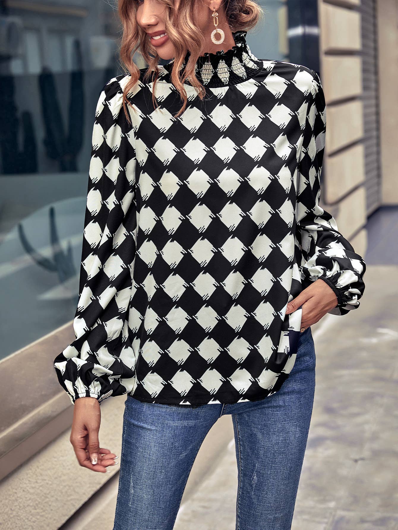 Fashion versatile round-neck checked shirt