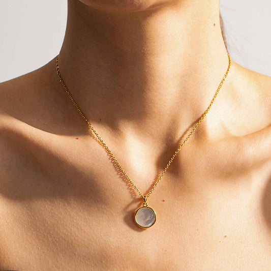COLD STYLE SHELL ROUND PENDANT NECKLACE