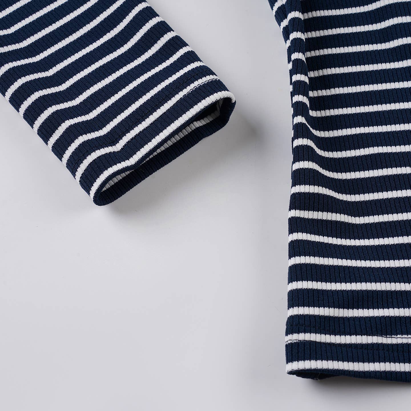 Color-blocking striped fitted long-sleeved Top