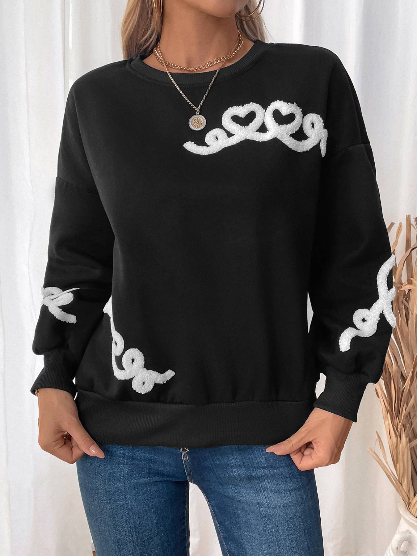 Casual crew neck pullover embroidered towel hoodie