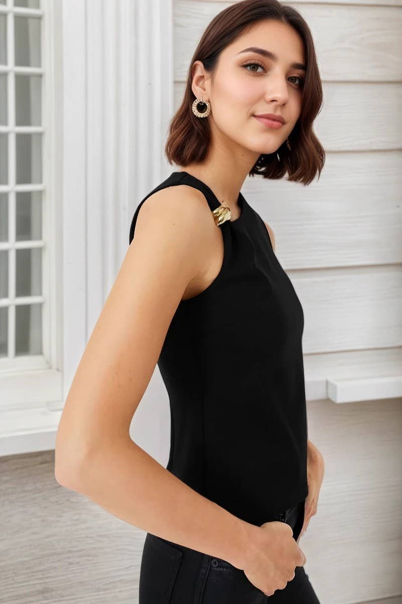 CWTBLSL0996_SLEEVELESS METAL RING SOLID COLOR SLIM VEST TOP