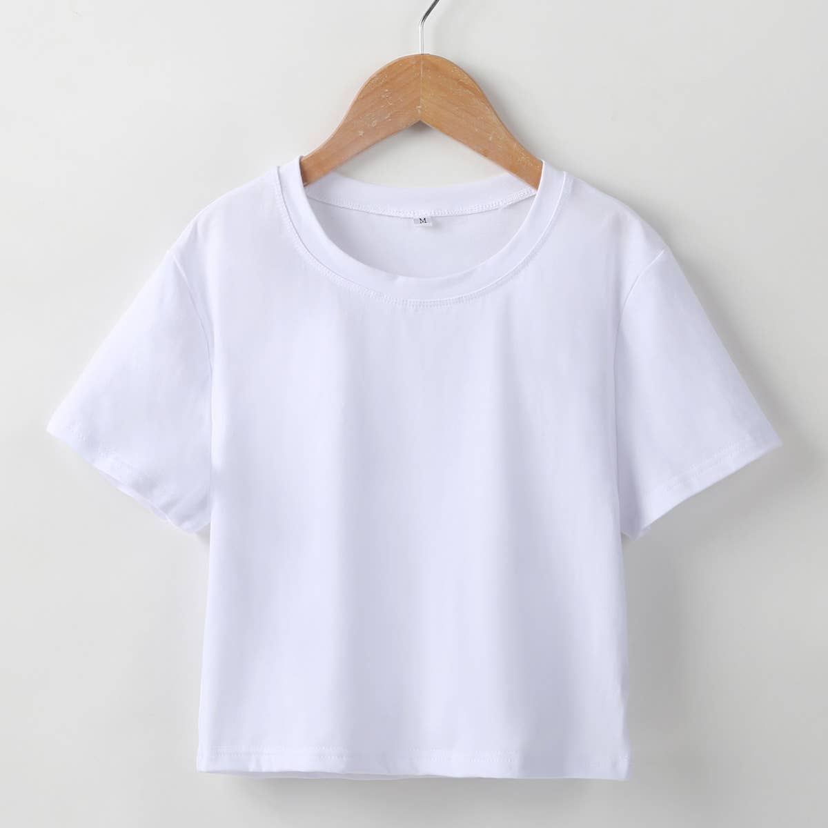 Basic crew neck slim fit solid color T-shirt