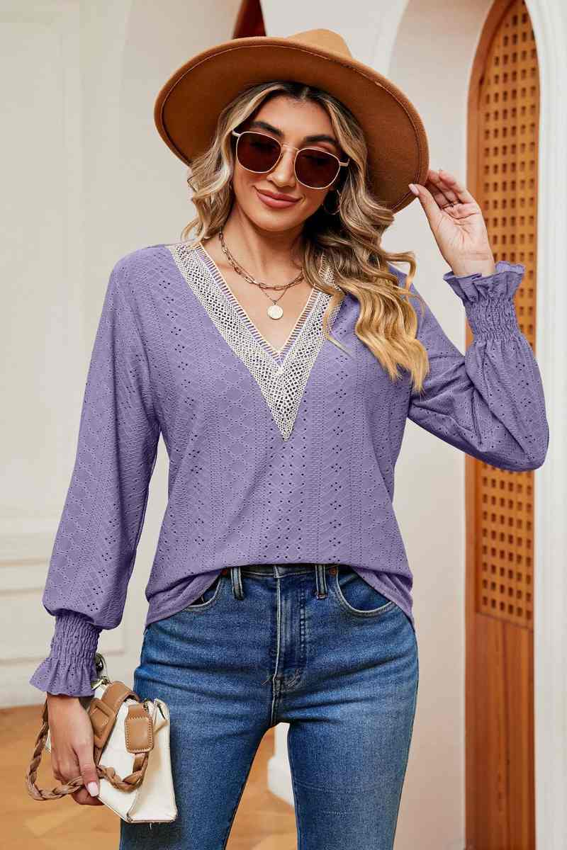 CWTBLL2837_V-NECK LACE PATCHWORK LONG-SLEEVED TOP