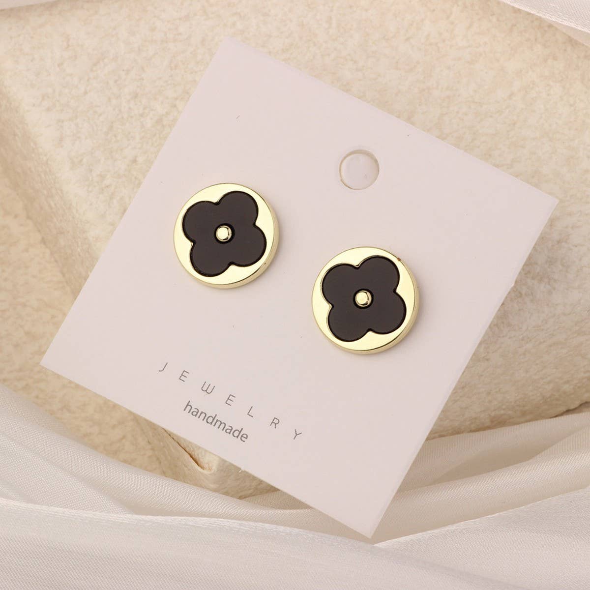 NEW SIMPLE HOLLOW GRID FOUR-LEAF EARRINGS