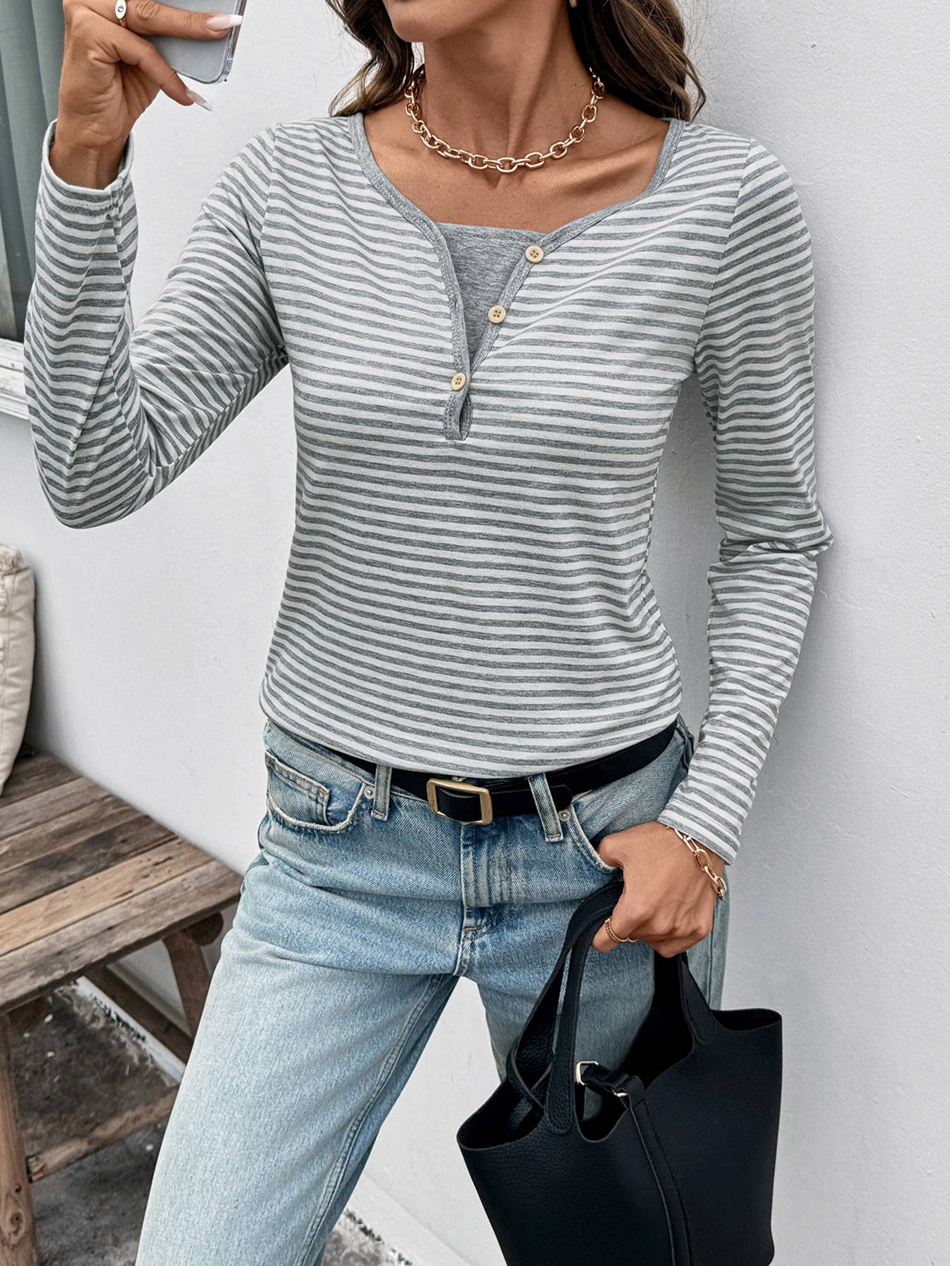 Casual and comfortable striped pullover T-shirt