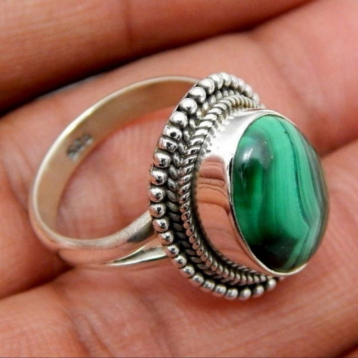 RETRO FASHION PERSONALITY RANDOM PATTERN RING_CWAJE1989