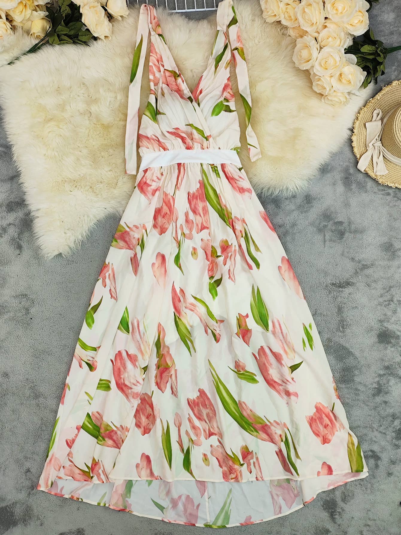 Fashion halter print beach vacation-style dress