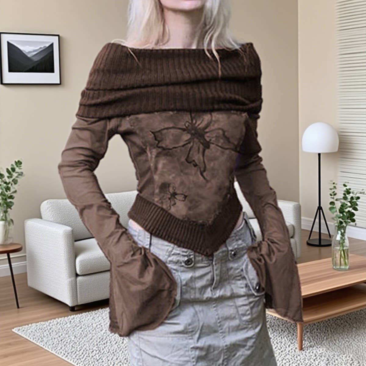 Dark retro printed flared sleeve T-shirt