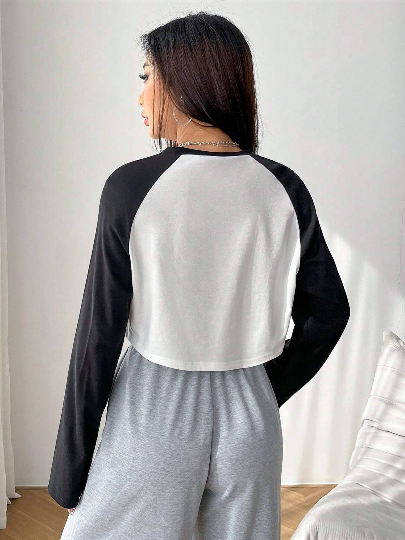 CASUAL SPLICING COLOR CONTRAST ULTRA SHORT SHIRT