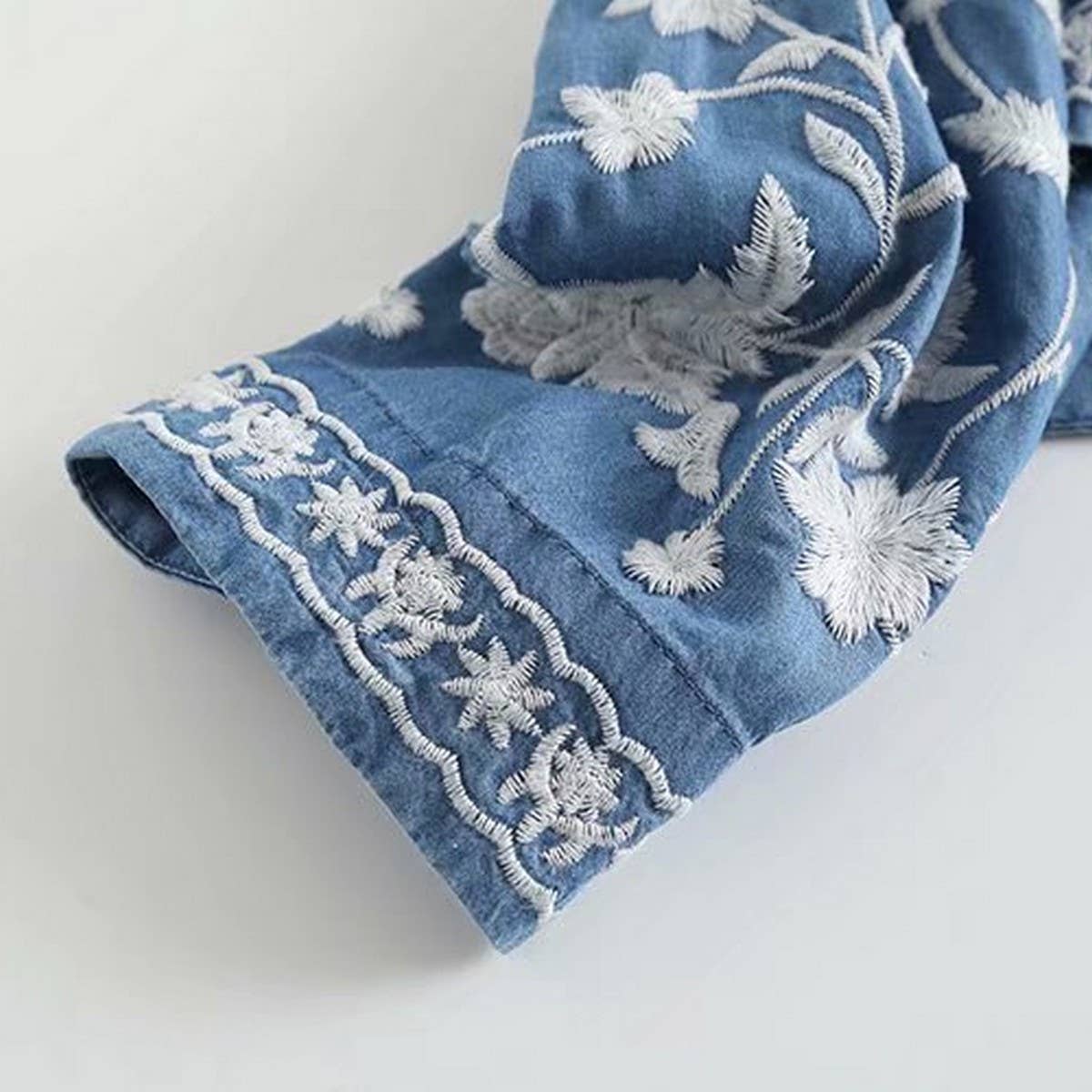 FLORAL EMBROIDERED V-NECK BUTTON SHIRT TOP BLUE