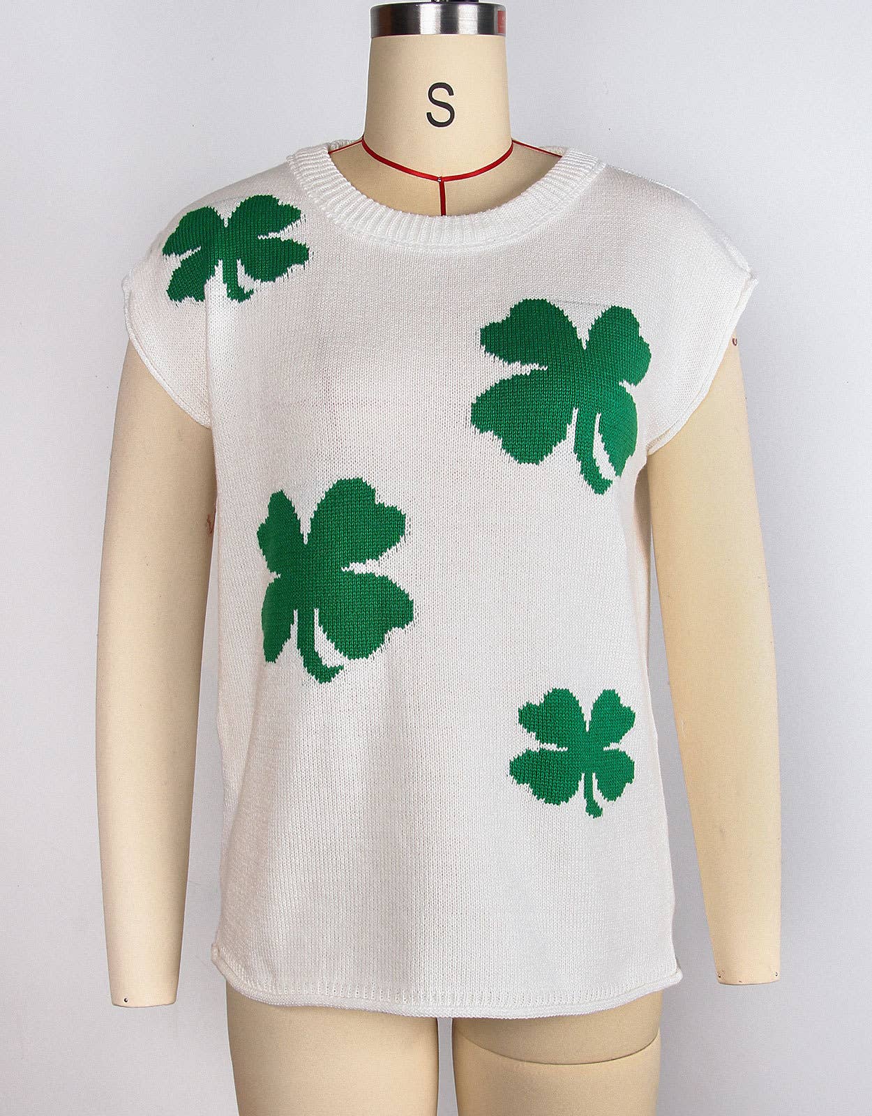 Four-leaf clover jacquard short-sleeved sweater