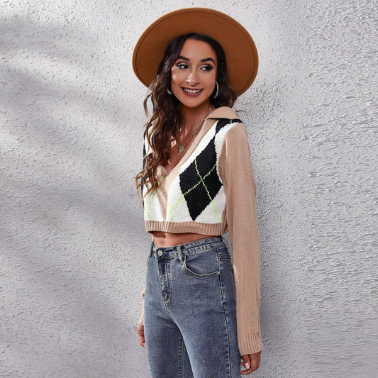 Color matching doll collar short knit sweater