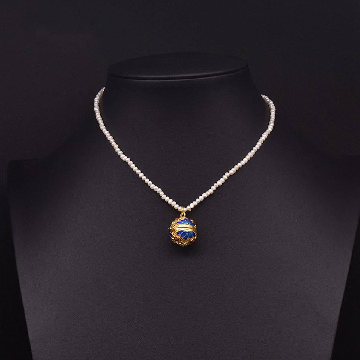 DESIGNER NATURAL FRESHWATER PEARL NECKLACE