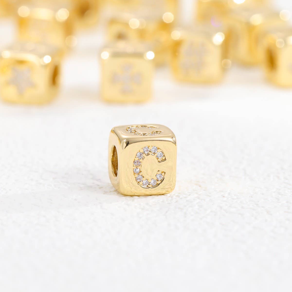 18K Gold-Plated Zirconia Dice Pendant Necklace_CWMM5876