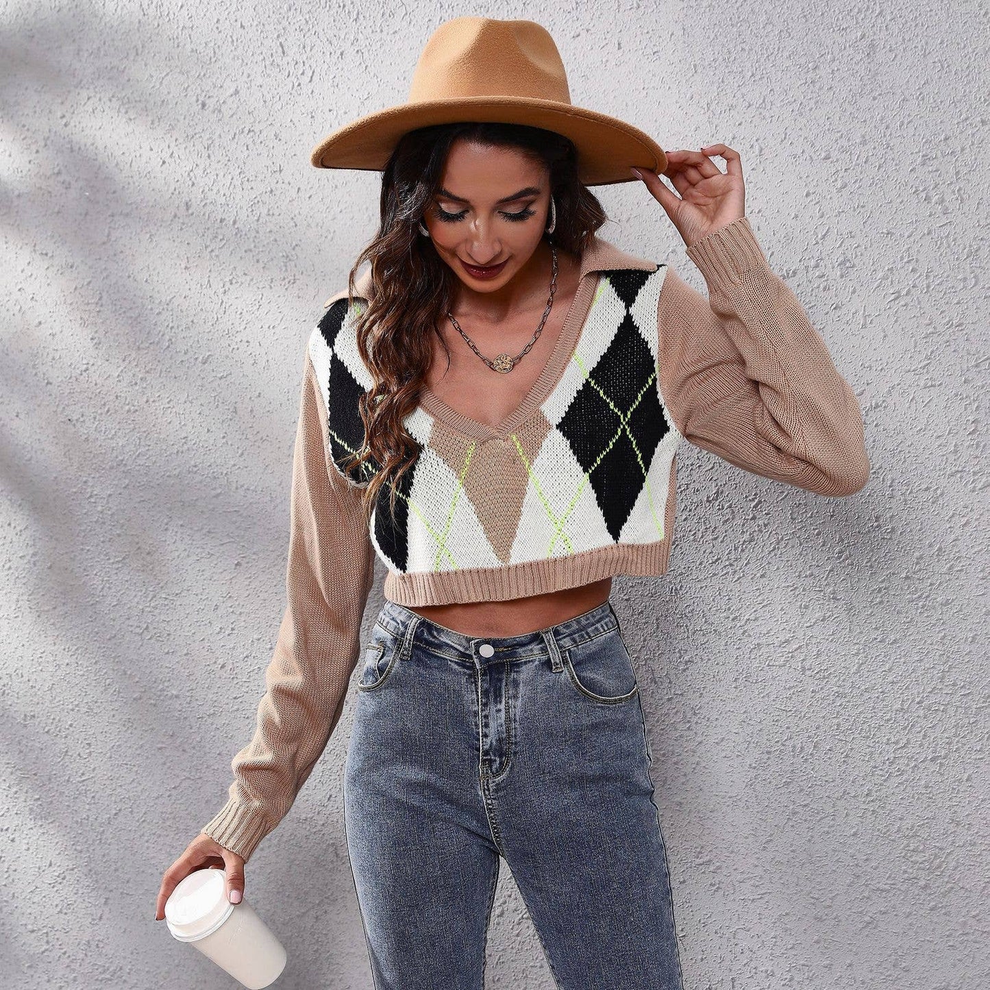 Color matching doll collar short knit sweater