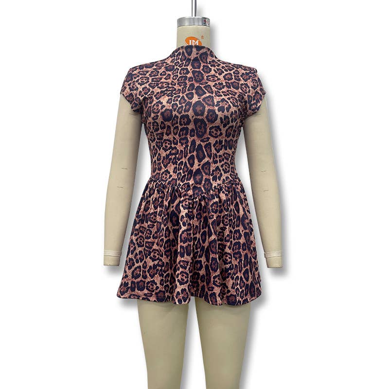 Backless round neck leopard print pleated dress