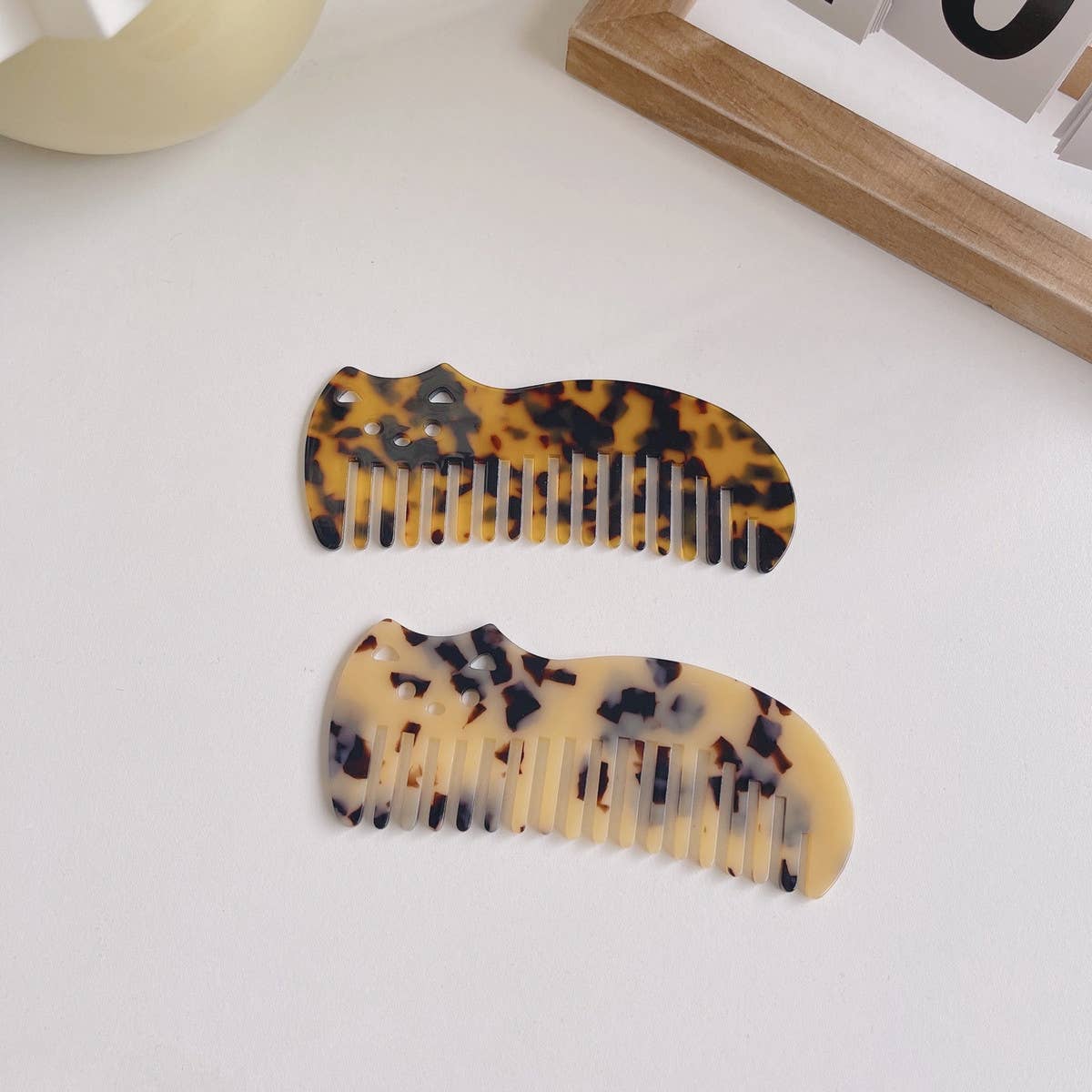 SIMPLE BEST-SELLING CUTE CAT COMB