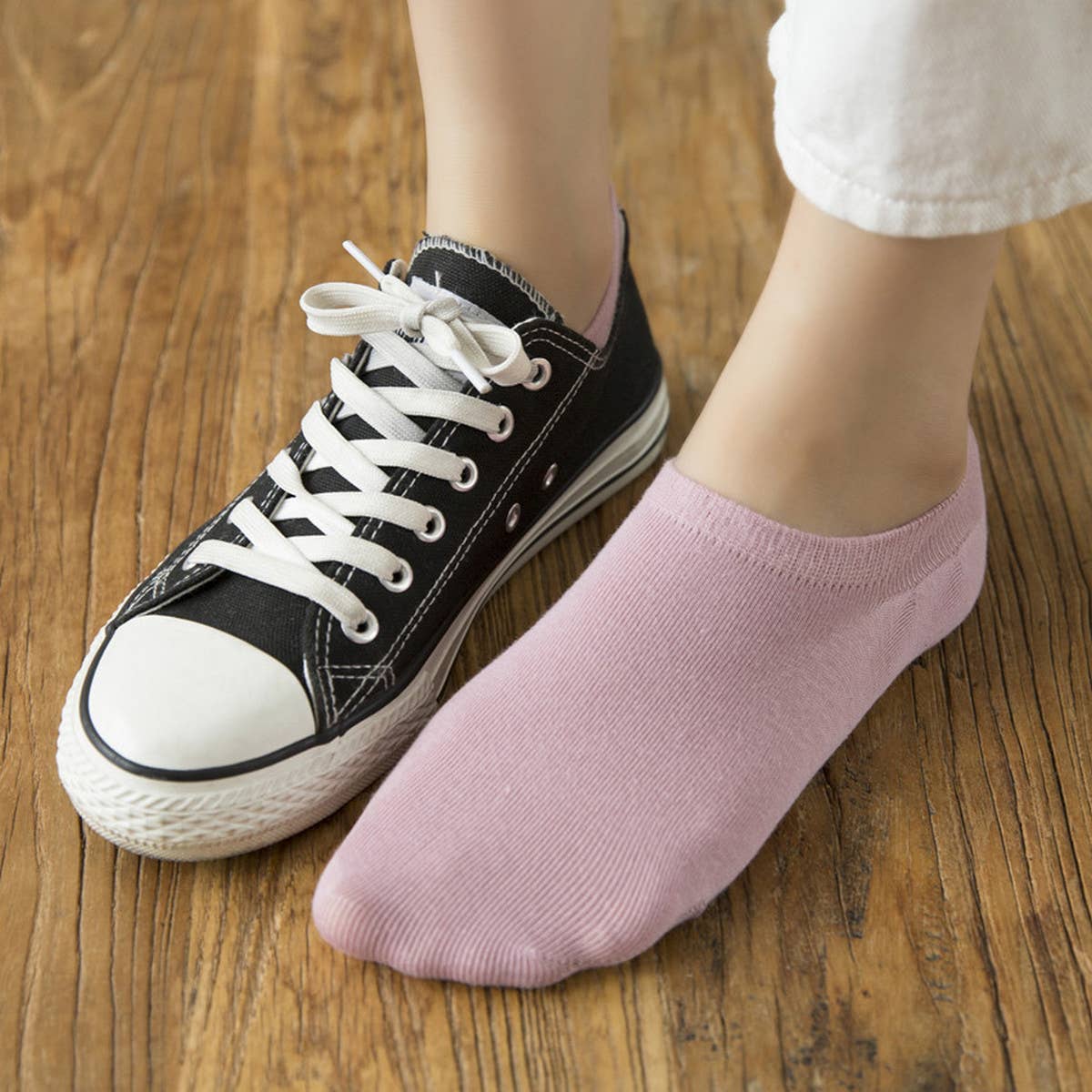 WOMEN SILICONE NON-SLIP INVISIBLE BOAT SOCKS