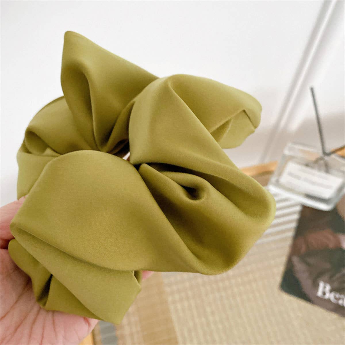 SIMPLE MONOCHROME SILK SCRUNCHIES_LARGE SIZE_CWAHA0349