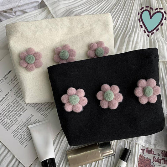THREE-DIMENSIONAL FLOWER CARRY-ON COSMETIC BAG_CWAB2145