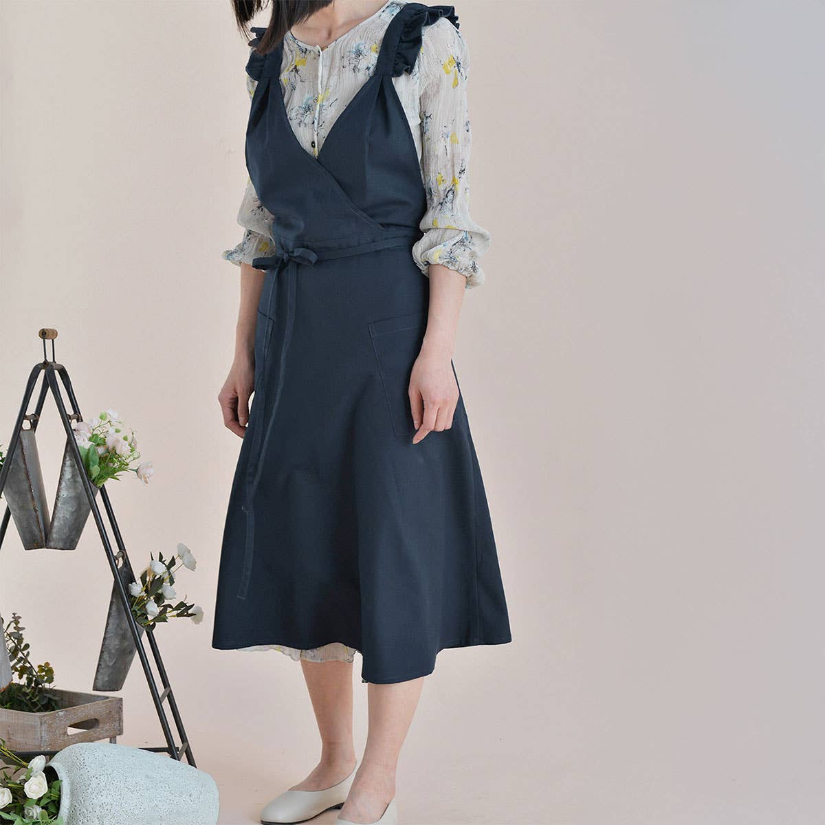 French Dress Style Linen Aprons with pockets