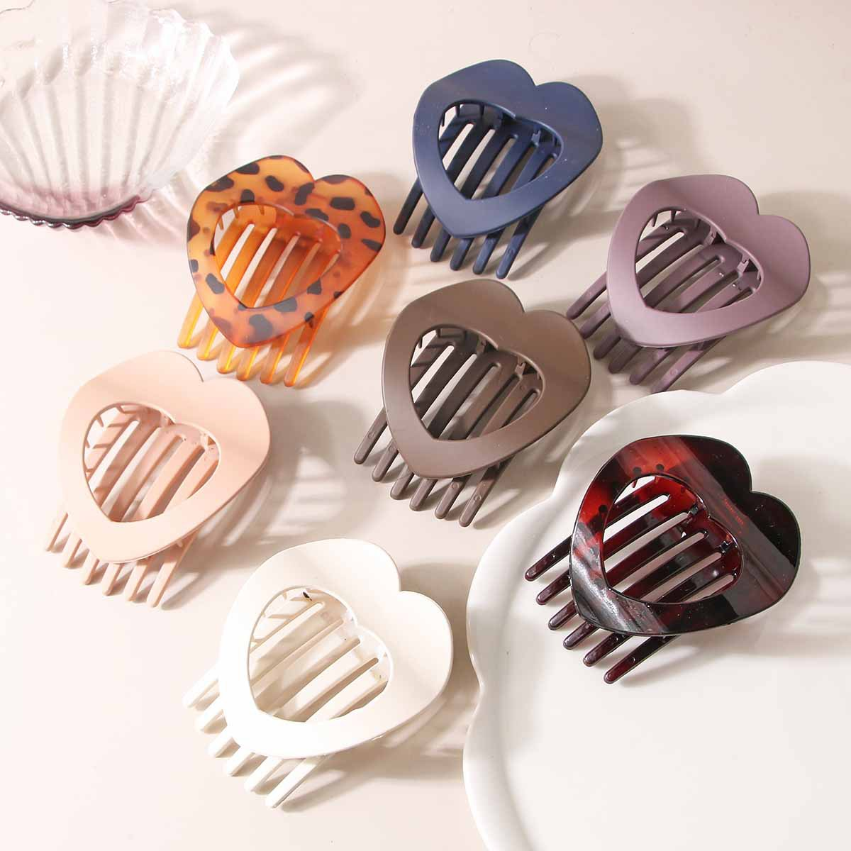 Flat Heart Hair Clip ? Strong Grip Duckbill