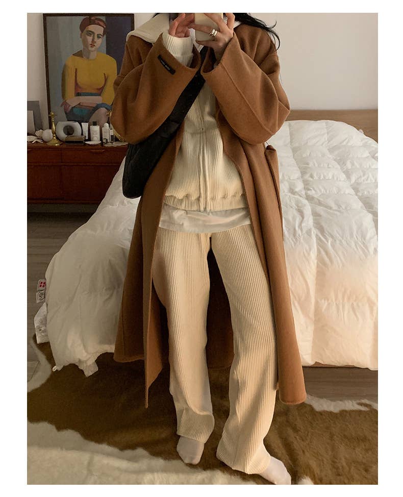 Corduroy sportswear and casual suit